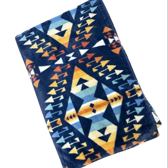 Geometric Patterned Blanket Throw COZY 60x80 - Picture 1 of 4